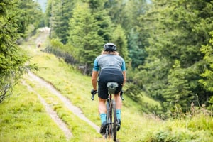 Makadamske poti in kolovozi