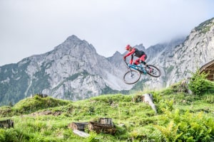 Težji spusti po naravnih terenih