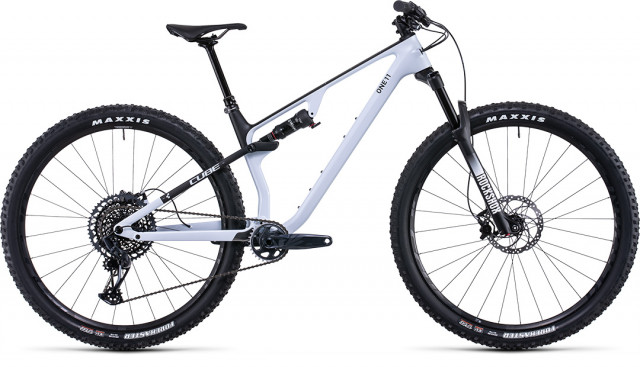 CUBE AMS ONE11 C:68X PRO FLASHWHITE 'N' CARBON 2022