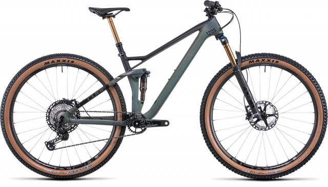 CUBE STEREO 120 HPC SLT FLATPRIZMBLACK 'N' CARBON 2022