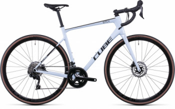 CUBE ATTAIN GTC RACE FROSTWHITE 'N' CARBON 2022